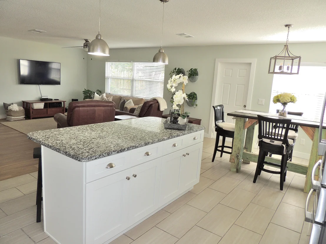 Photo of 991 Nagle Drive