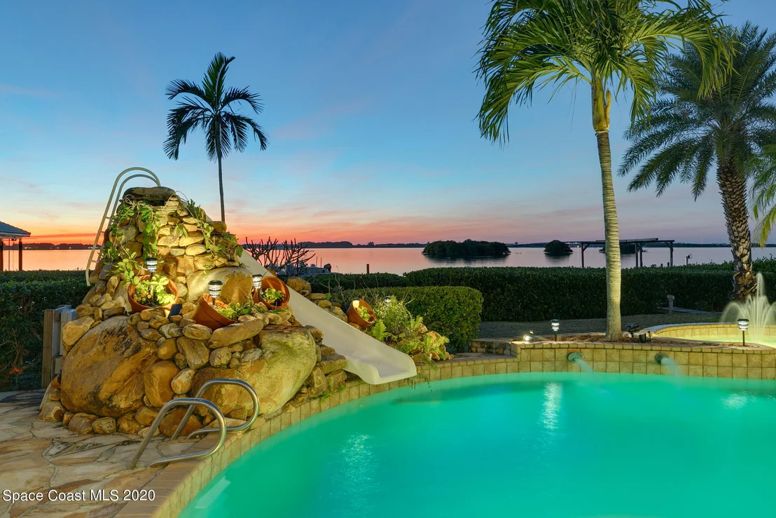 Photo of 466 Lanternback Island Drive