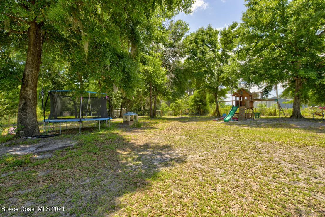 Photo of 6135 Dixie Way