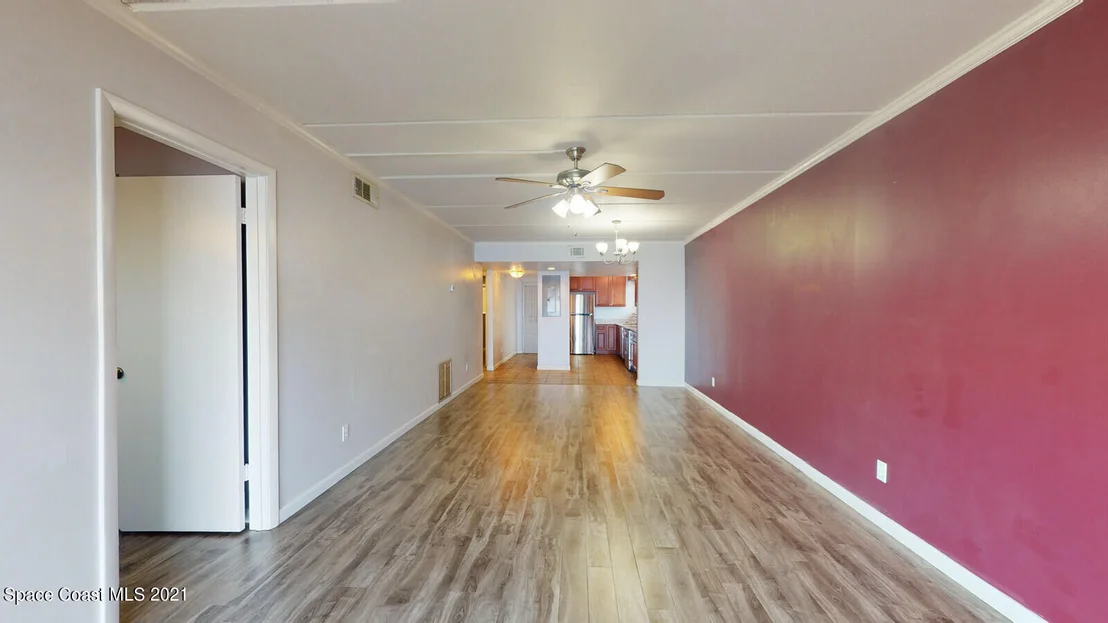 Photo of Unit 201 at 3901 Dixie Highway NE