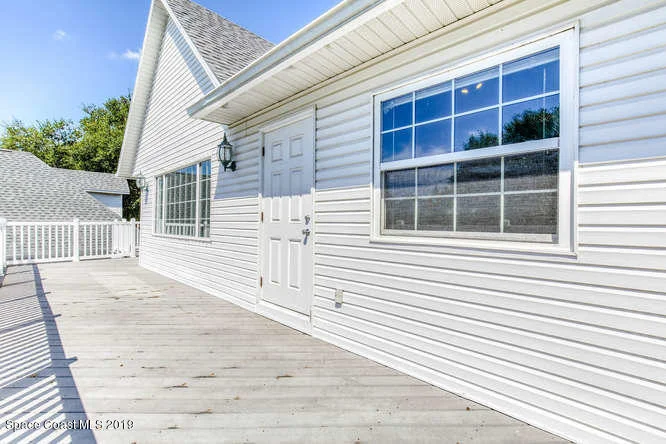 Photo of 2241 Royal Oaks Drive