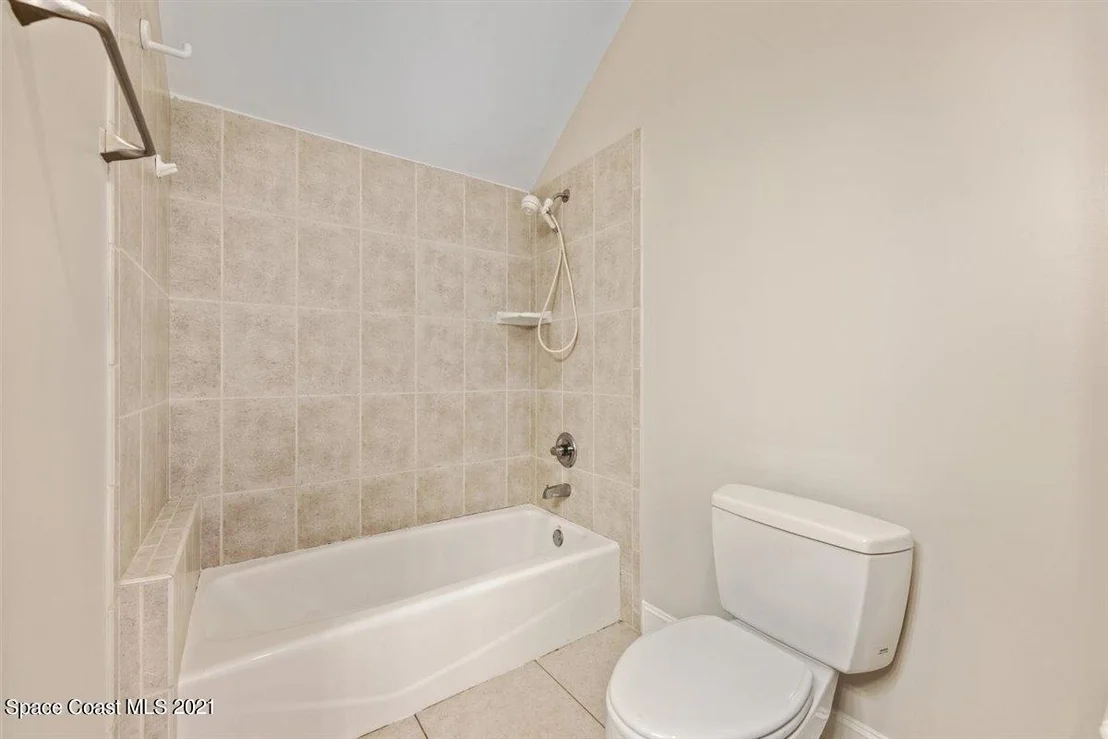 Photo of 4035 Post Road
