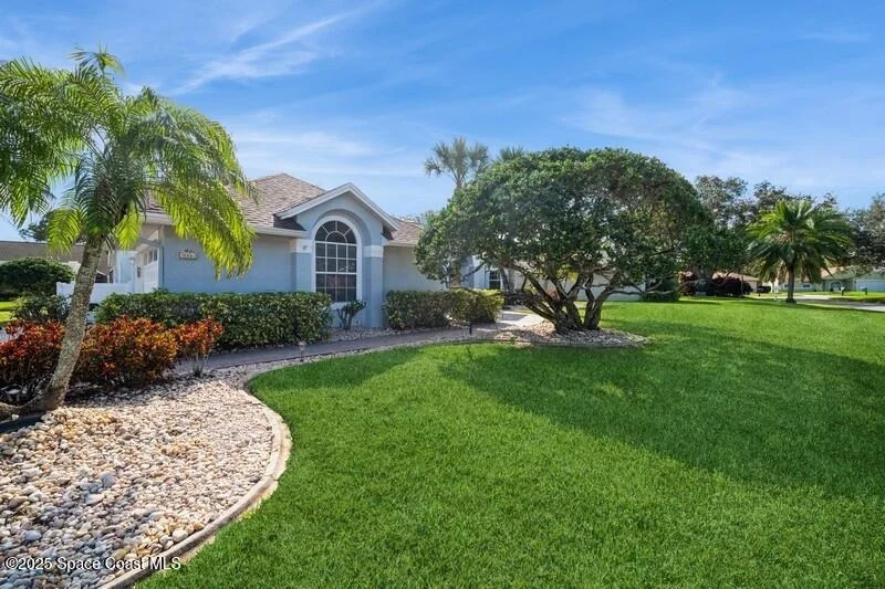 Photo of 586 Deerfield Drive