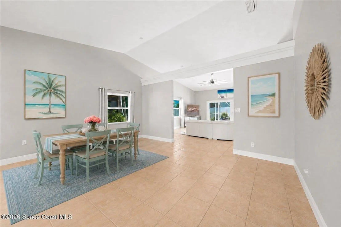 Photo of 195 River Drive