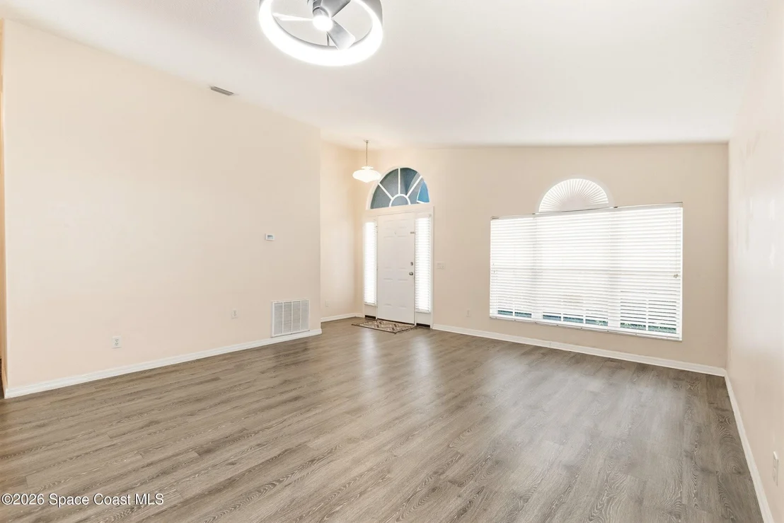 Photo of 1172 Pine Creek Circle NE