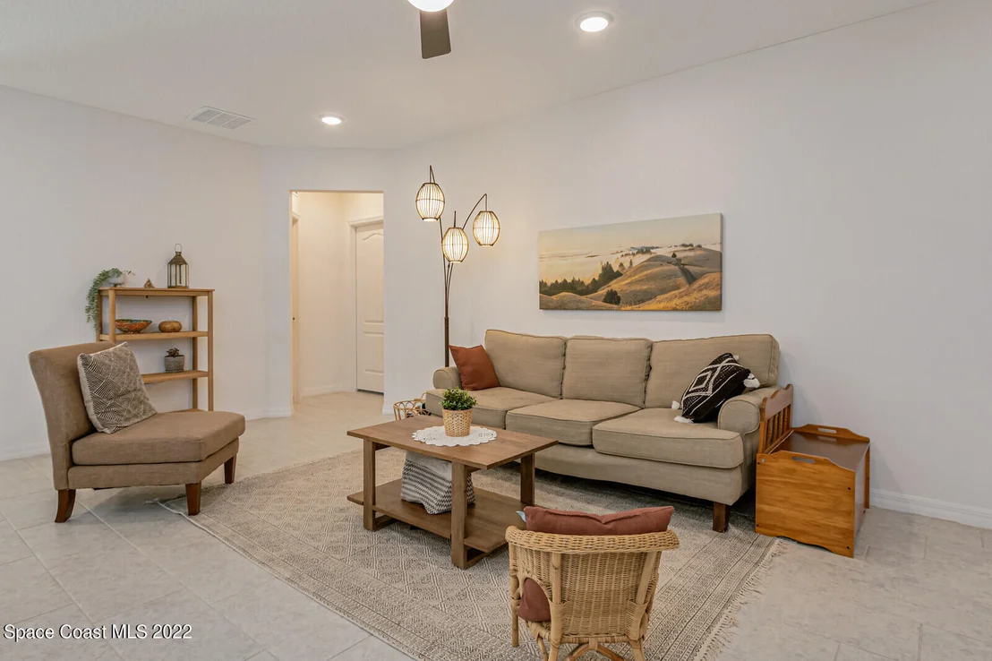 Photo of 953 Edensor Lane