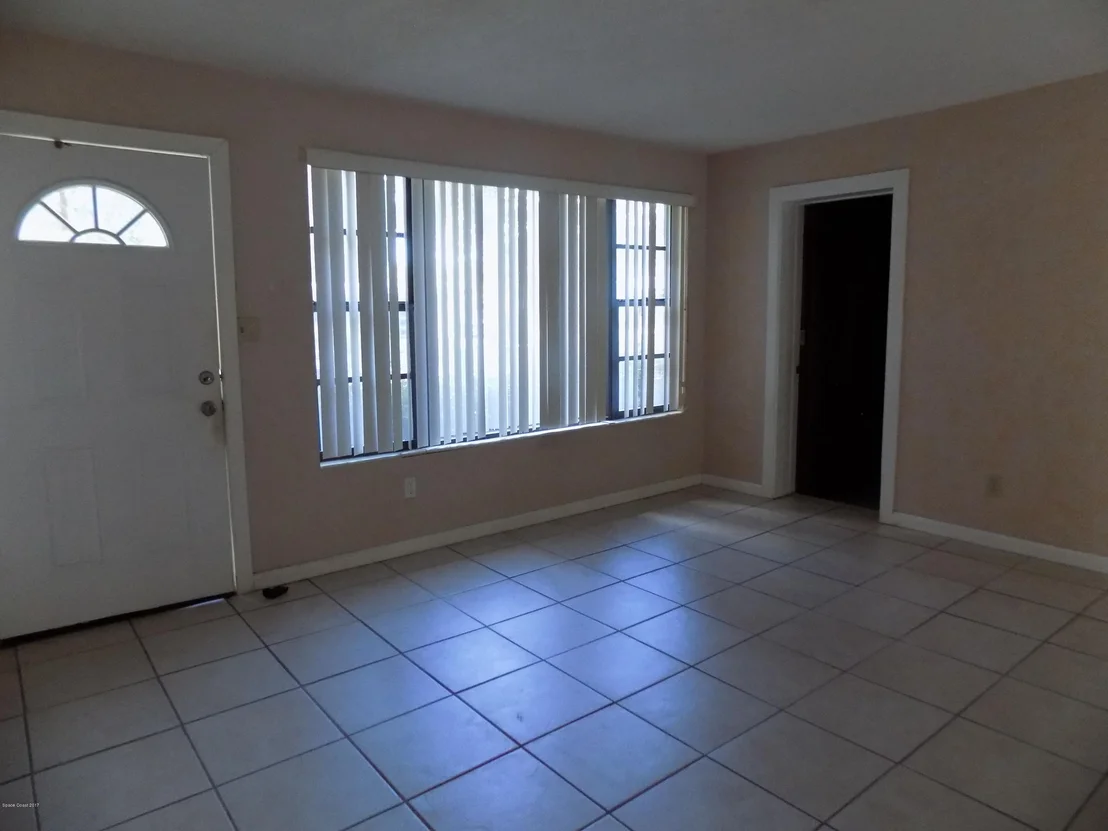 Photo of 1602 Cambridge Drive