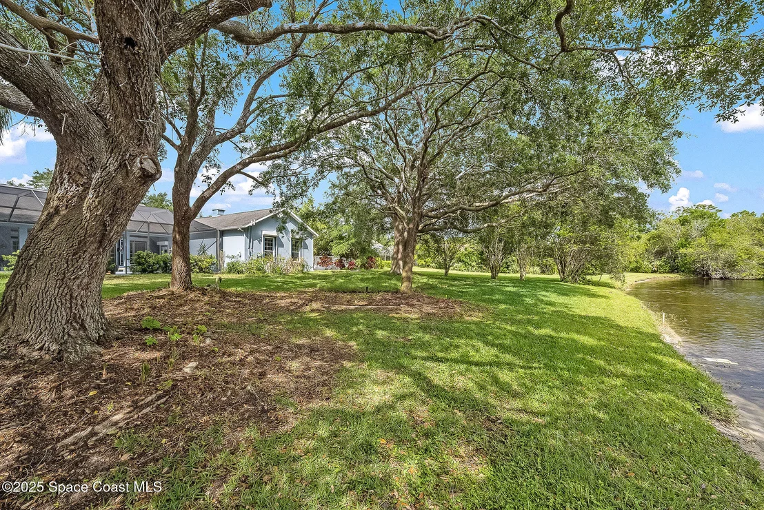 Photo of 4741 Canard Road