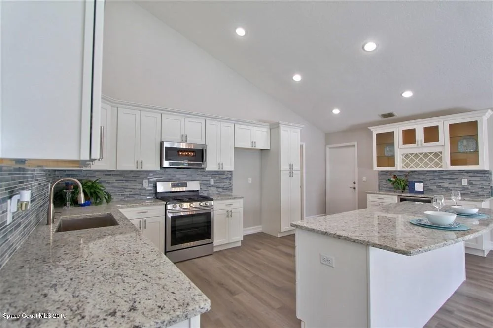Photo of 2090 Lionel Drive