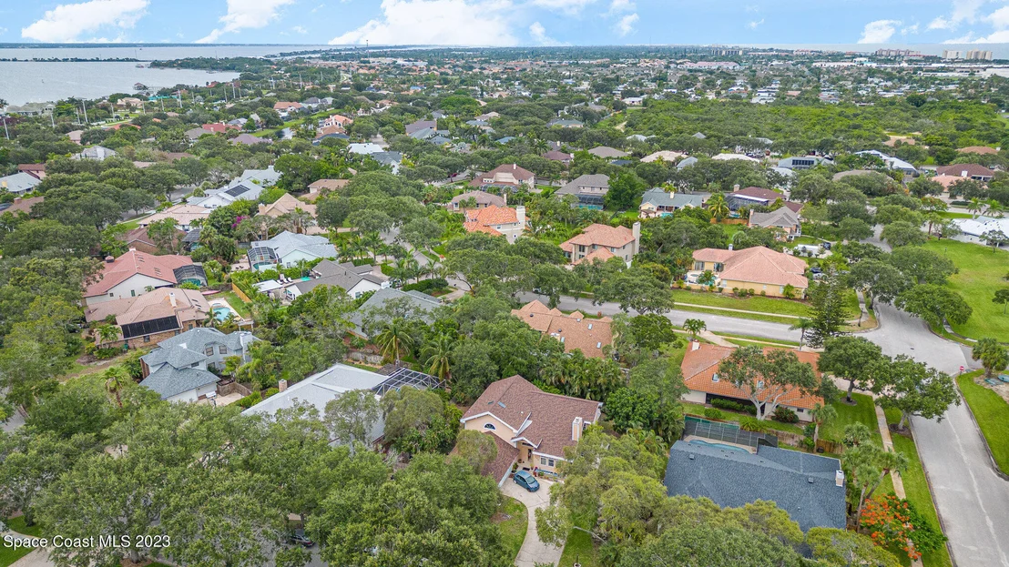 Photo of 544 Hummingbird Drive