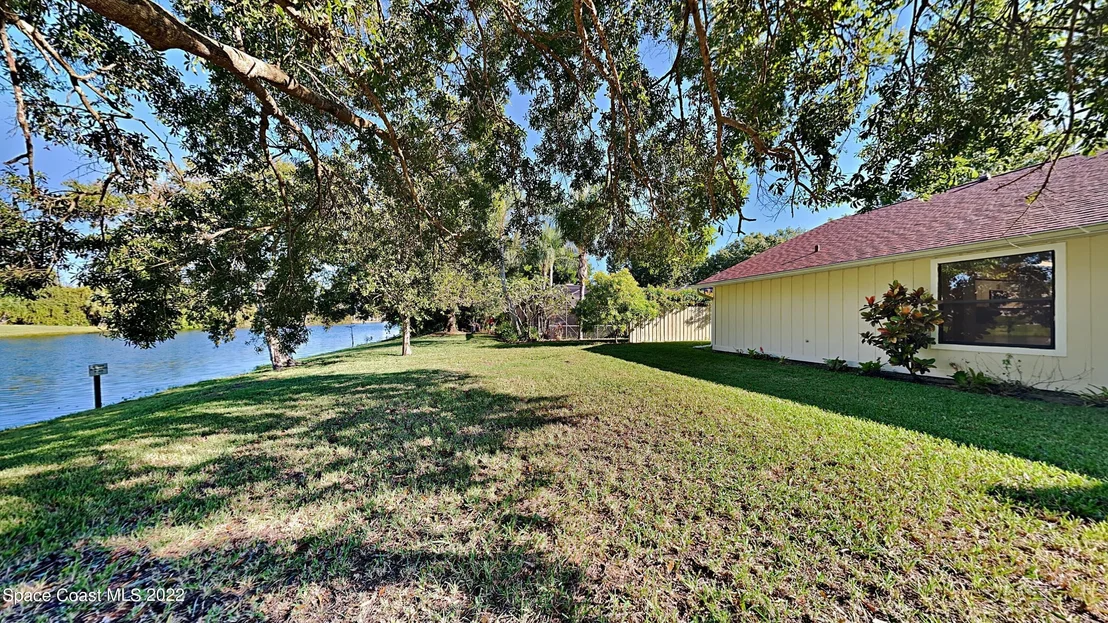 Photo of 526 Deerfield Drive