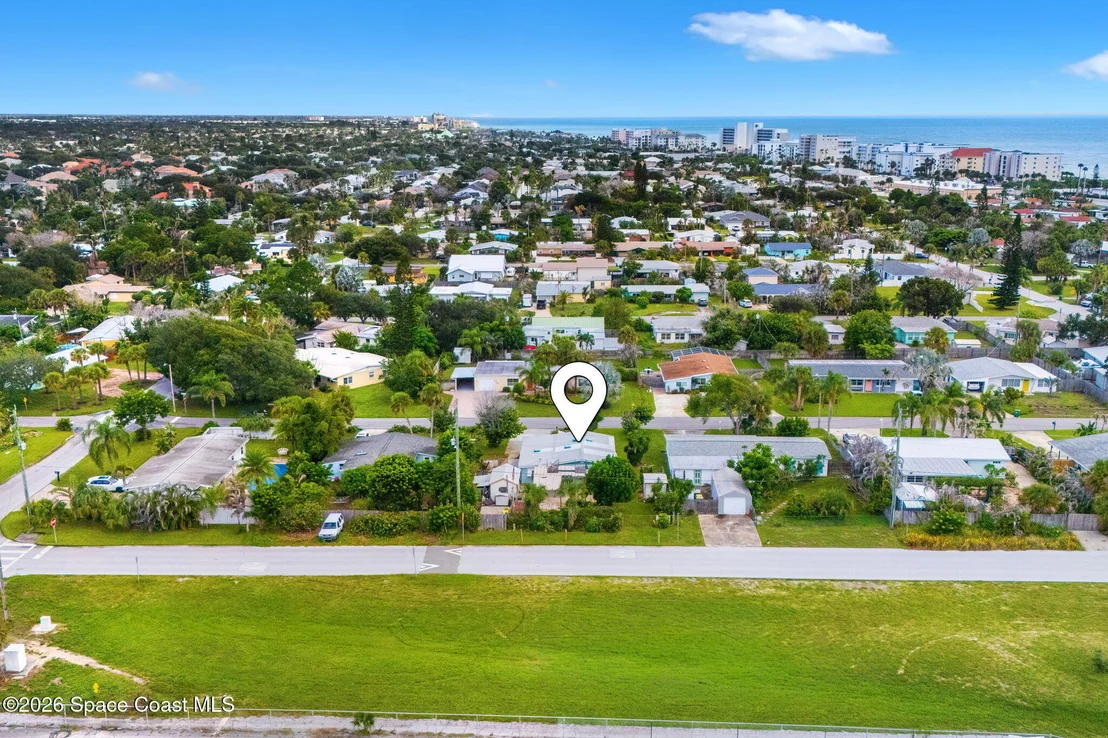 Photo of 241 Avenida Central