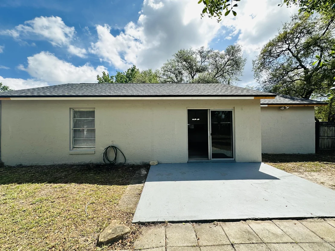 Photo of 5680 Holden Road