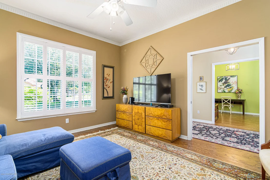 Photo of 463 Peregrine Drive