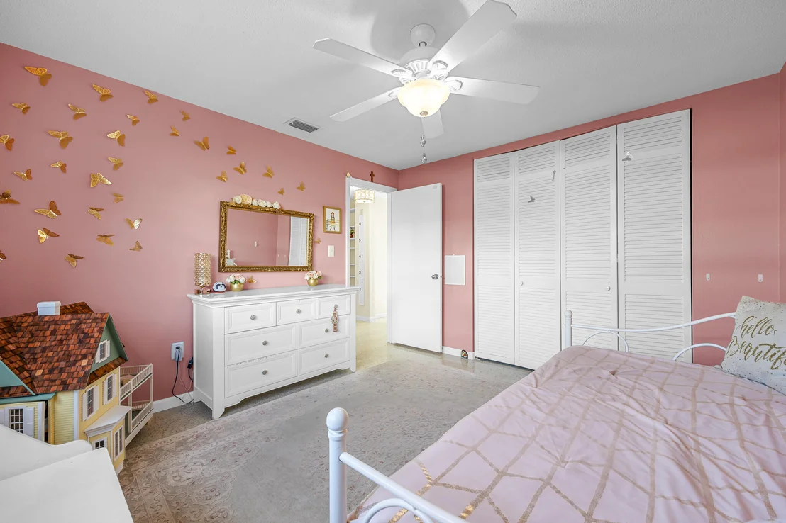 Photo of 864 Kings Post Road