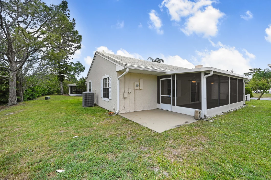 Photo of 858 Wateroak Drive NE