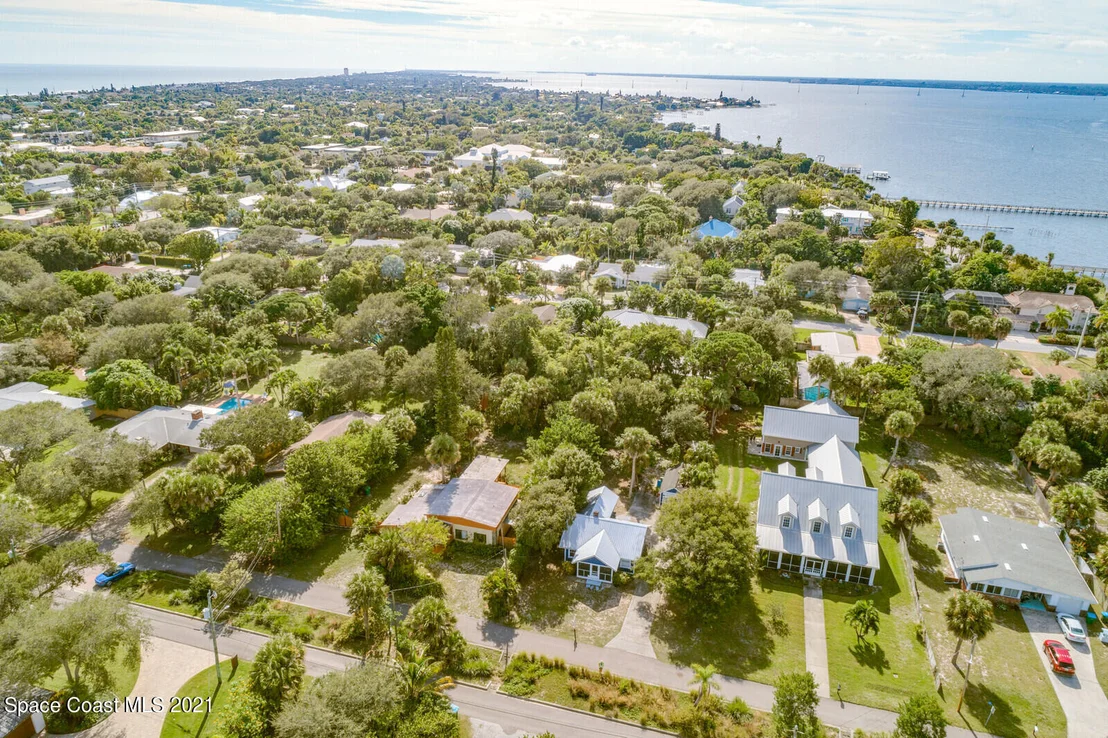 Photo of 527 Sunset Boulevard