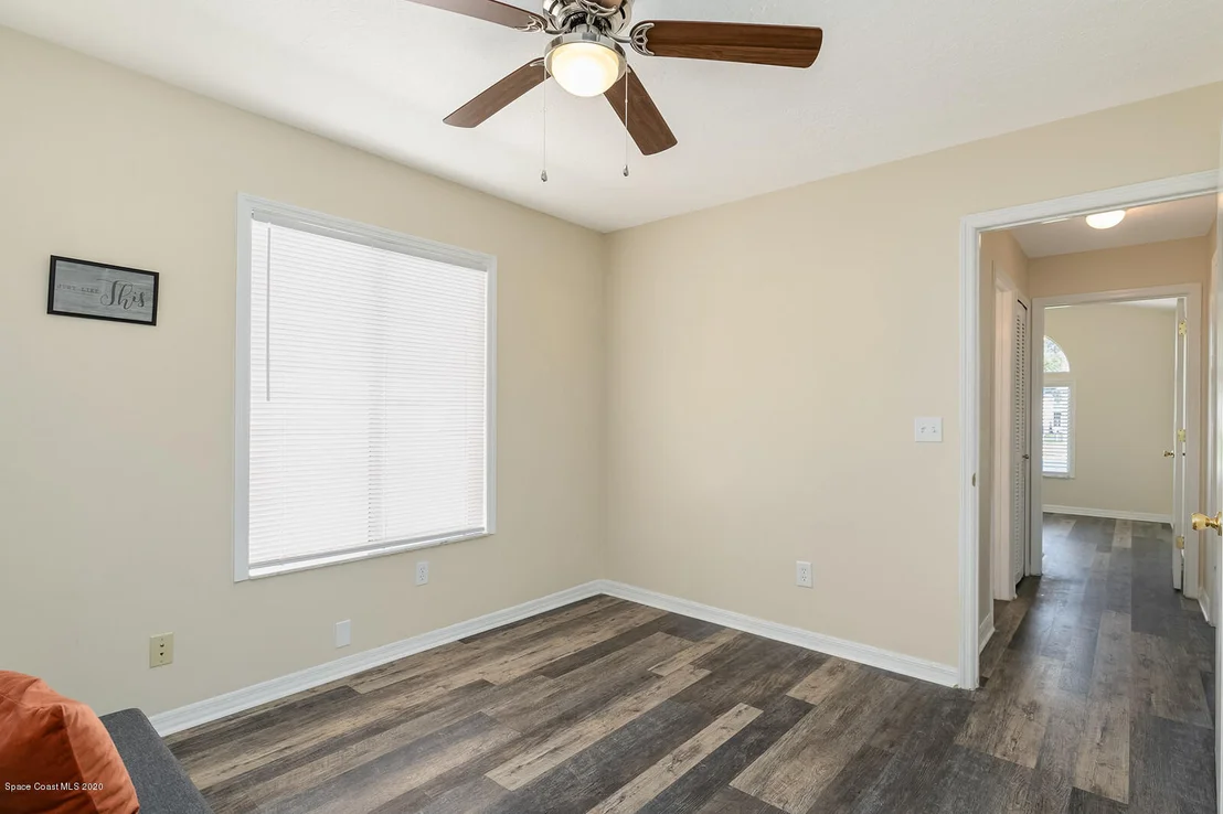 Photo of 1002 S Fork Circle