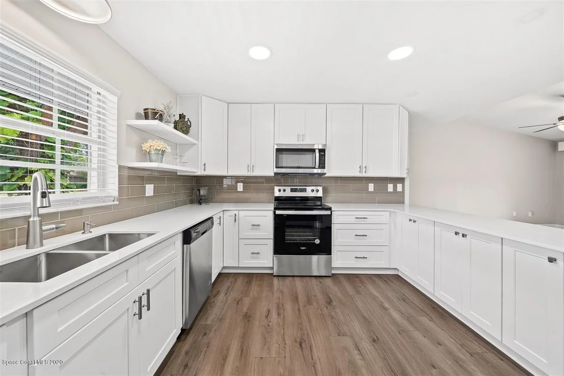 Photo of 977 Pineland Drive