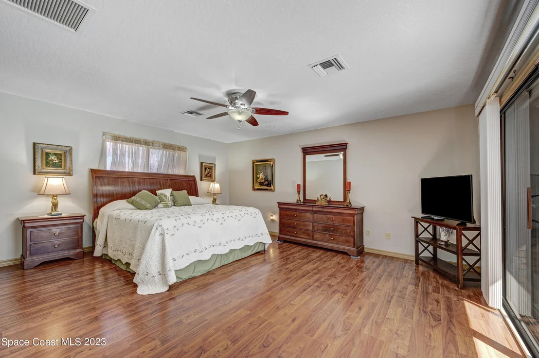 Photo of 3537 Swallow Drive