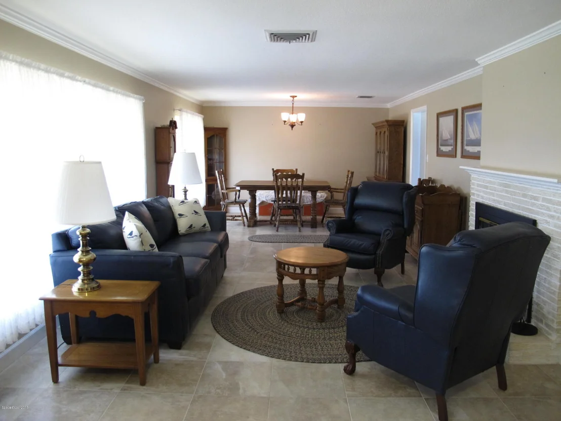Photo of 560 Capri Road