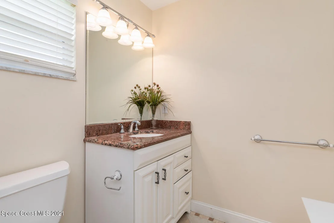 Photo of 114 Eleventh Avenue