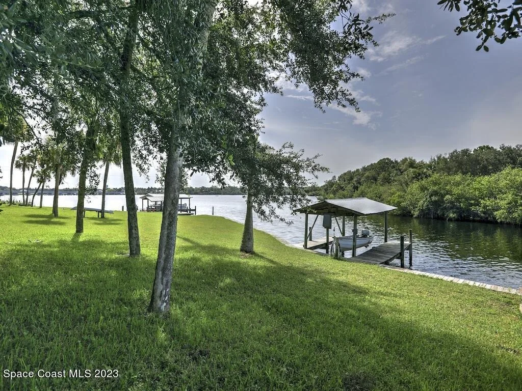 Photo of 9850 Oak
