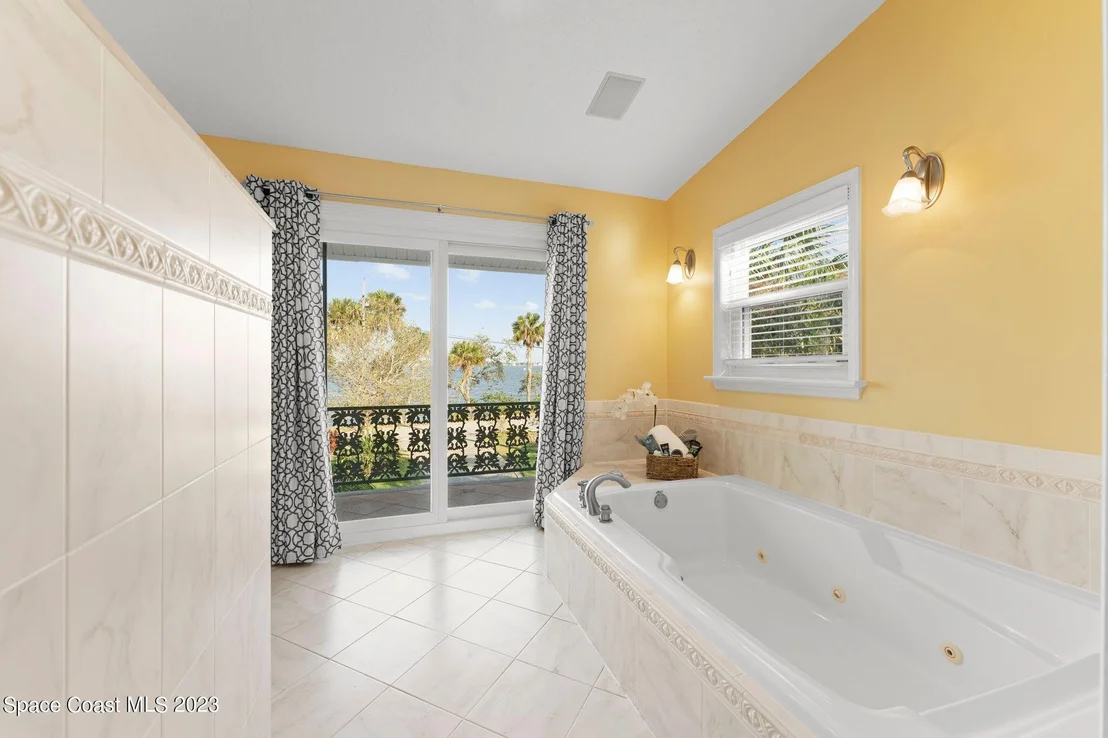 Photo of 1455 Rockledge Drive