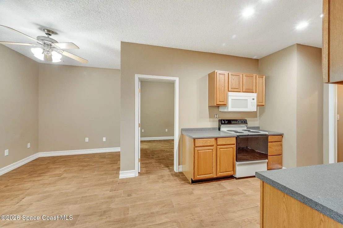 Photo of 2326 Holder Road