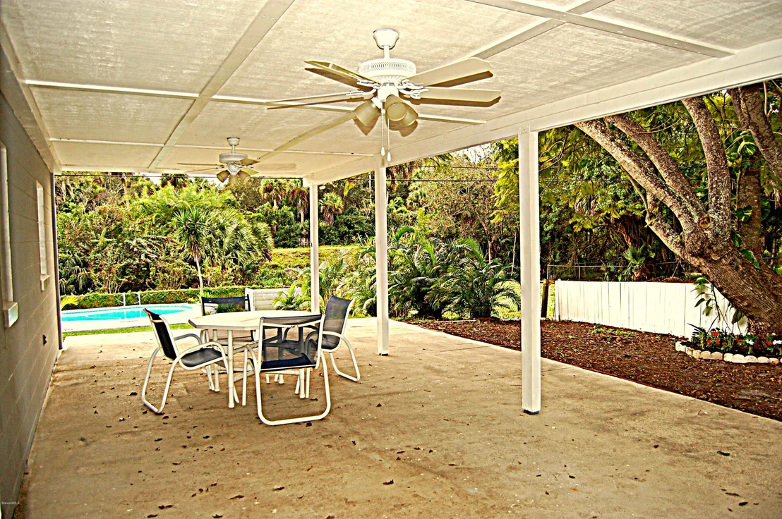 Photo of 633 Espanola Way