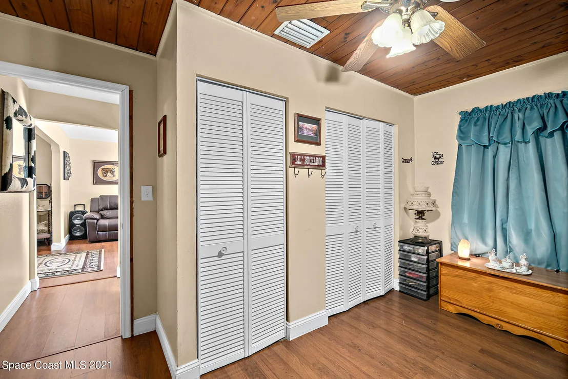 Photo of 3635 Hield Road