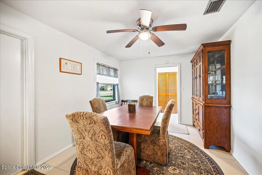 Photo of 329 Dorset Drive