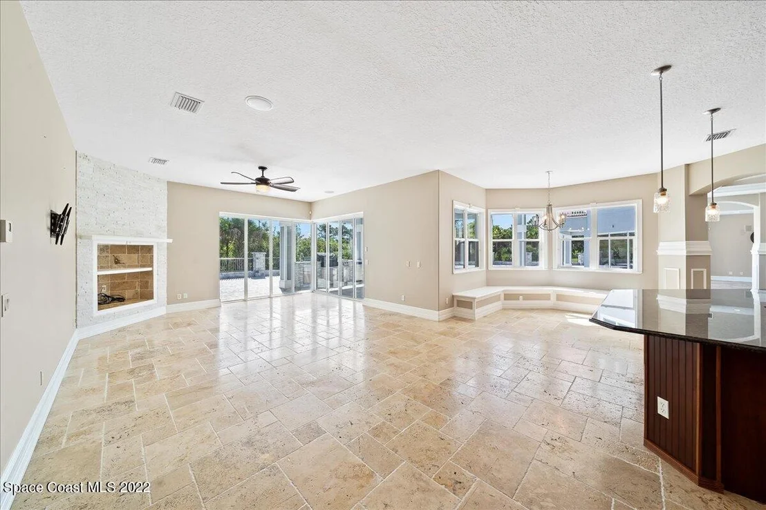 Photo of 5660 Willoughby Drive