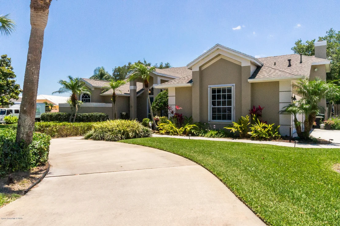 Photo of 528 Spring Lake Drive