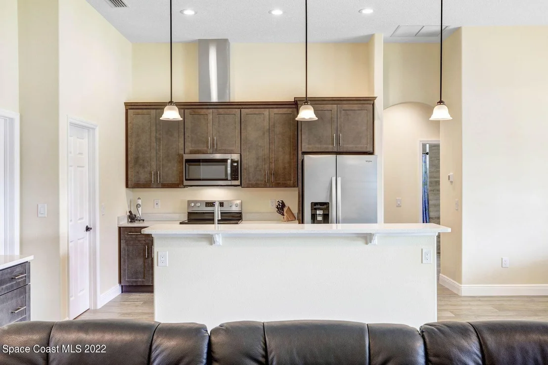 Photo of 335 Pine Boulevard