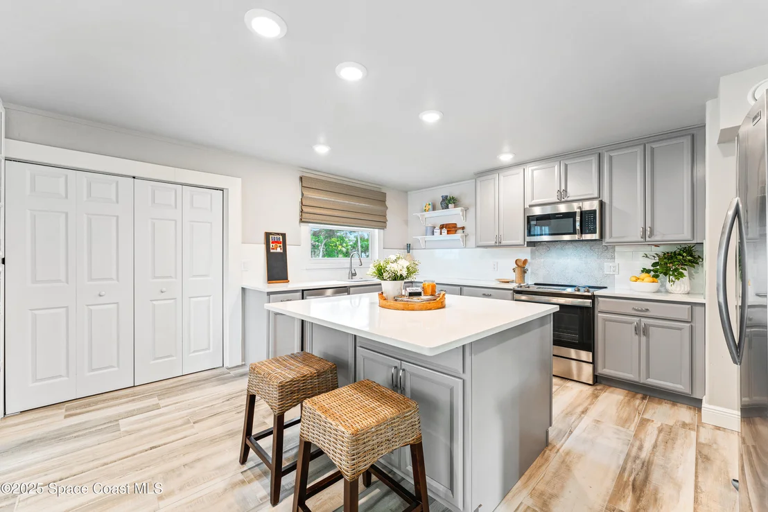 Photo of 121 Circle Drive