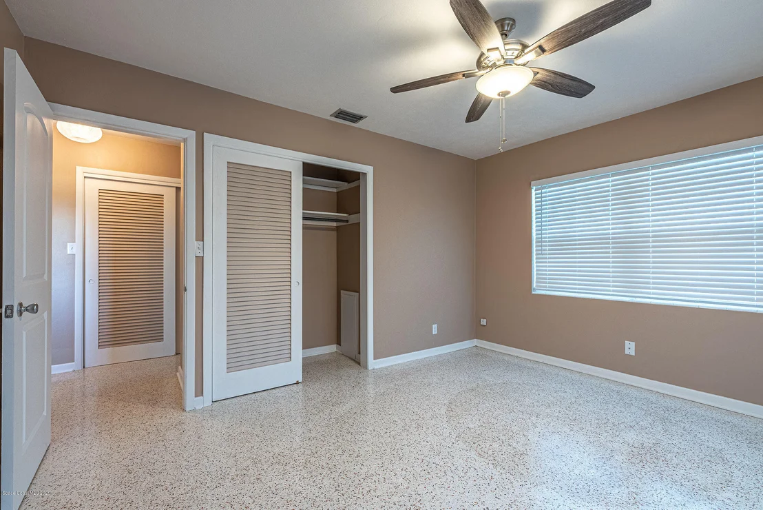Photo of 1184 E Sun Circle