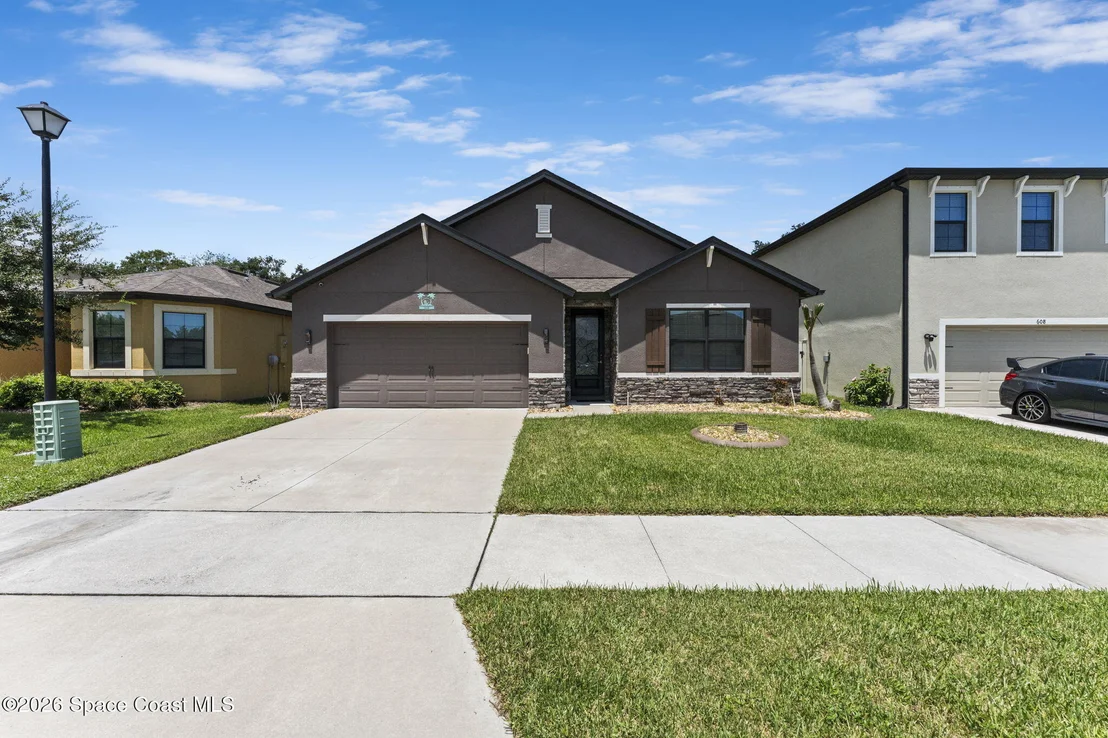 Photo of 618 Coyote Drive