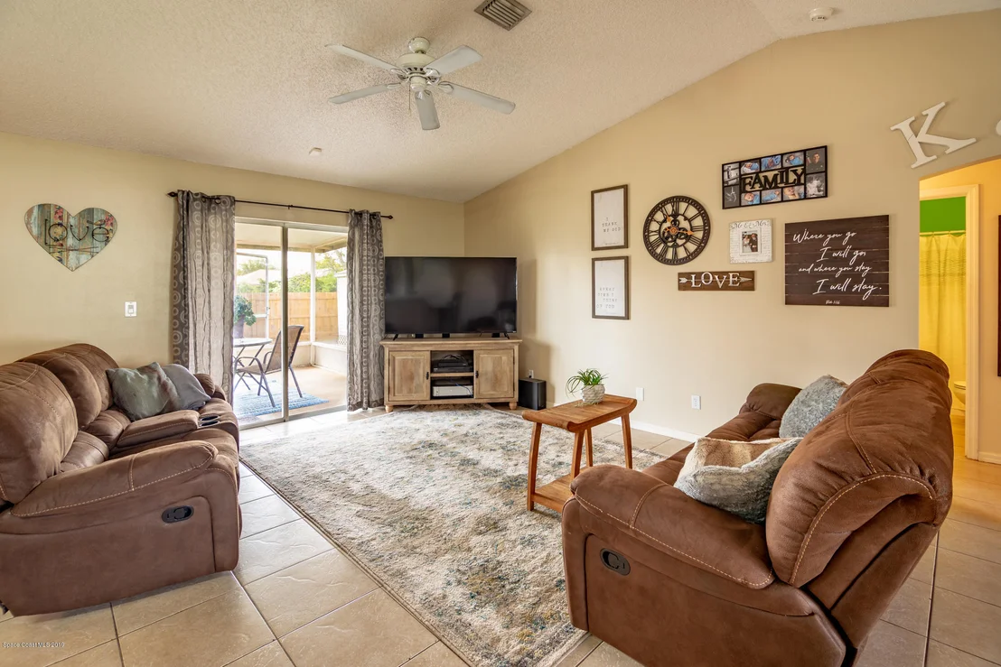 Photo of 5585 Flint Road