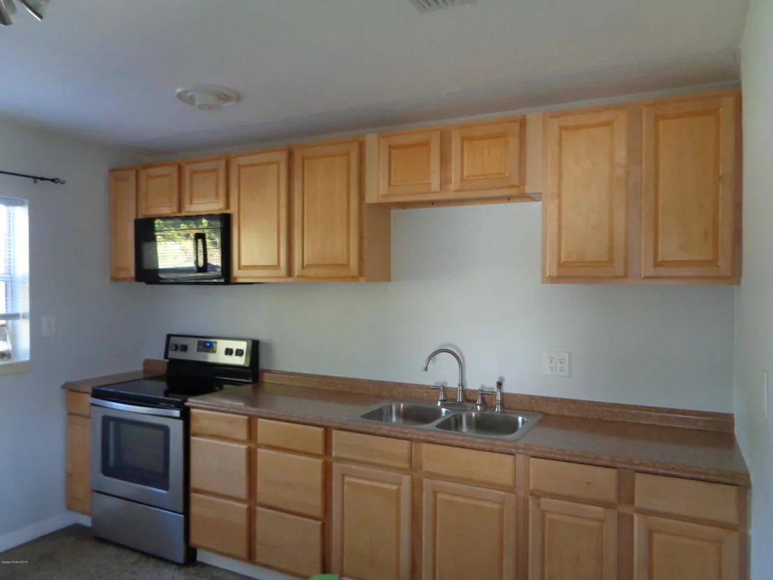 Photo of 511 Japonica Drive