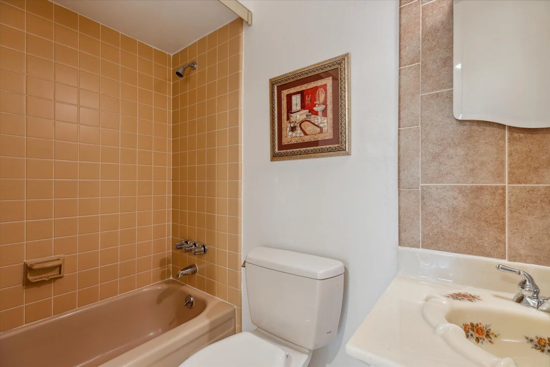 Photo of 2962 Chipper Drive NE