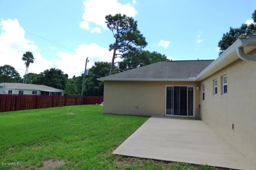 Photo of 930 SE Sable Circle