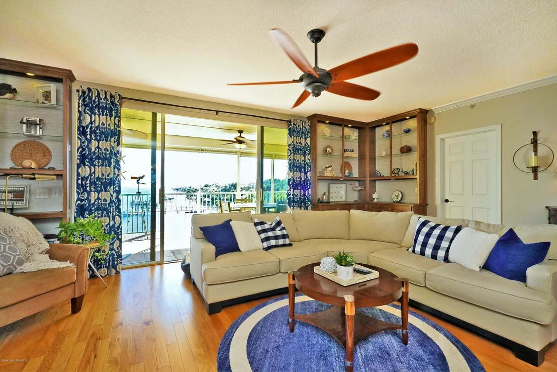 Photo of Unit 404 at 104 Riverside Drive