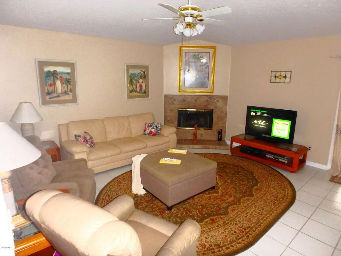 Photo of 1875 Sun Gazer Drive
