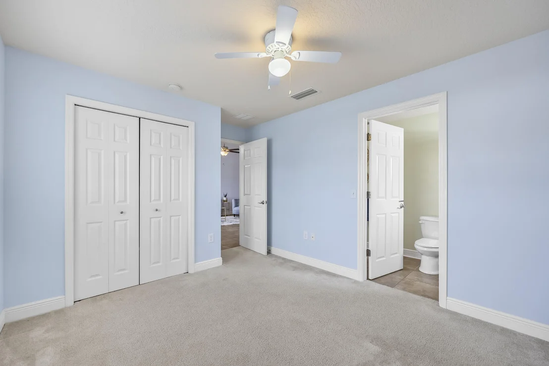 Photo of 552 Glenbrook Circle
