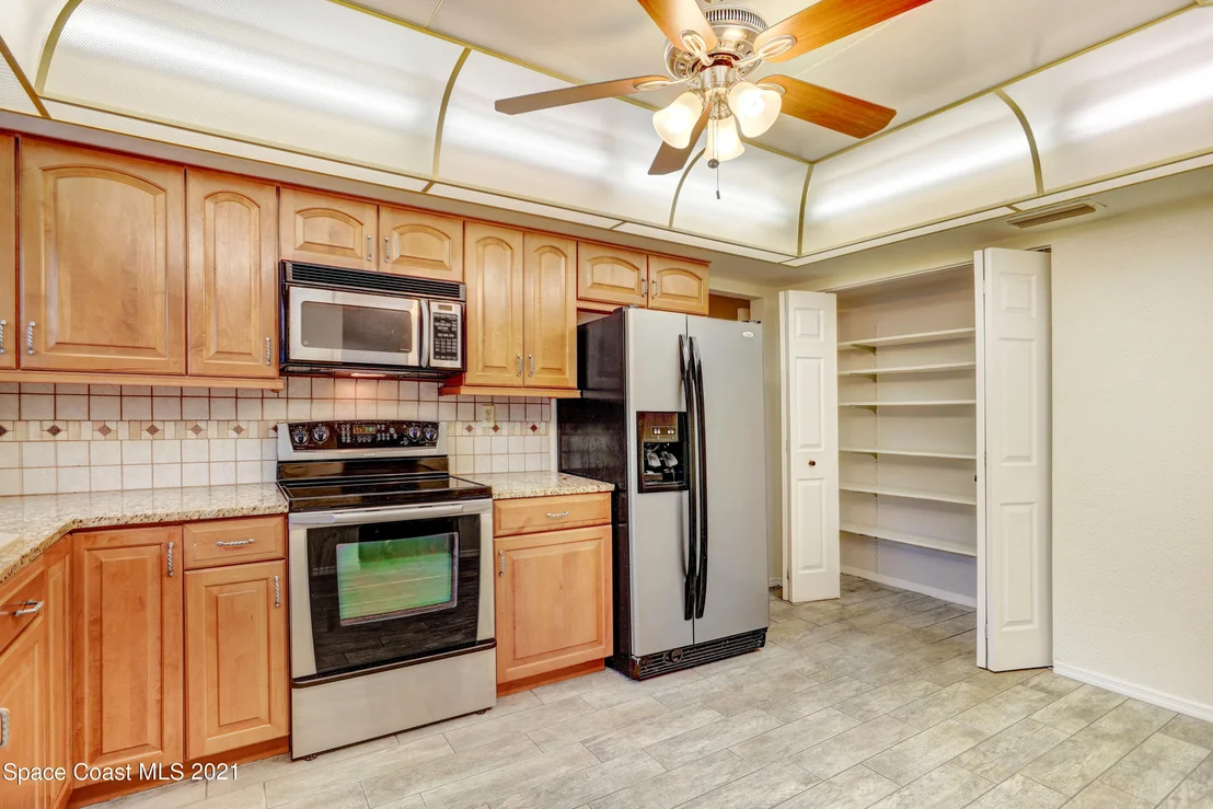 Photo of 1049 Glenham Drive NE