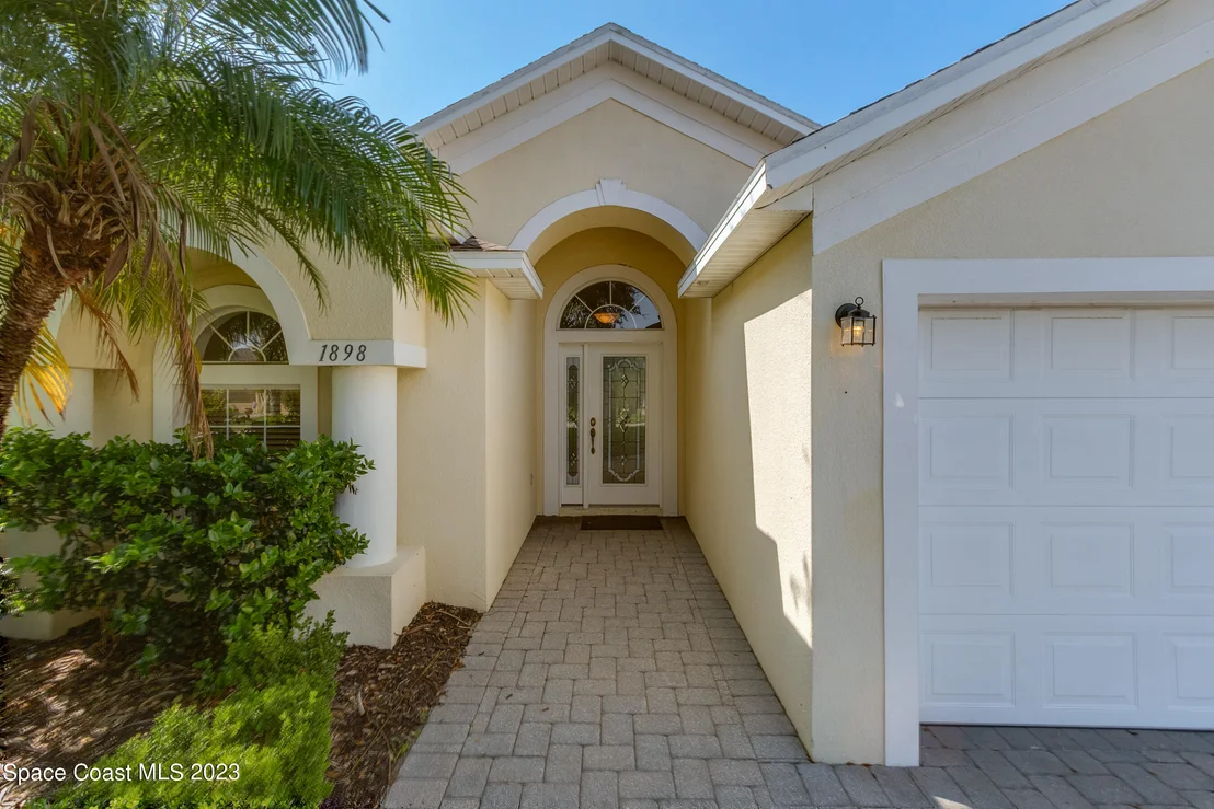 Photo of 1898 Auburn Lakes Drive