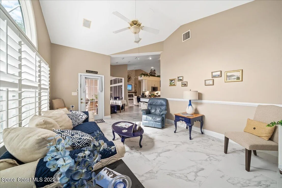 Photo of 1001 Fieldstone Drive
