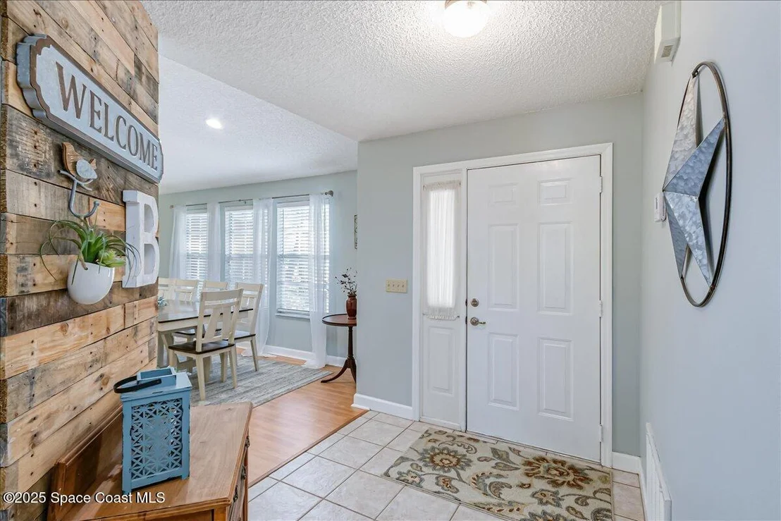 Photo of 4351 Silver Lake Drive