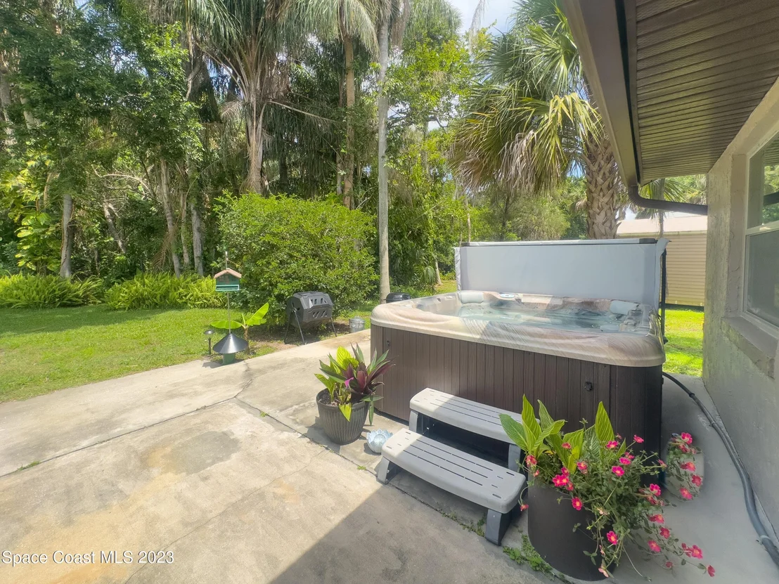 Photo of 207 Saldon Lane